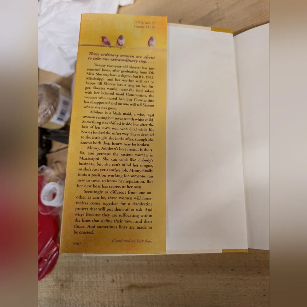 The Help by Kathryn Stockett Book - Picture 4 of 5